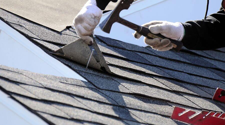 Professional gutter cleaning in Sandersville, GA